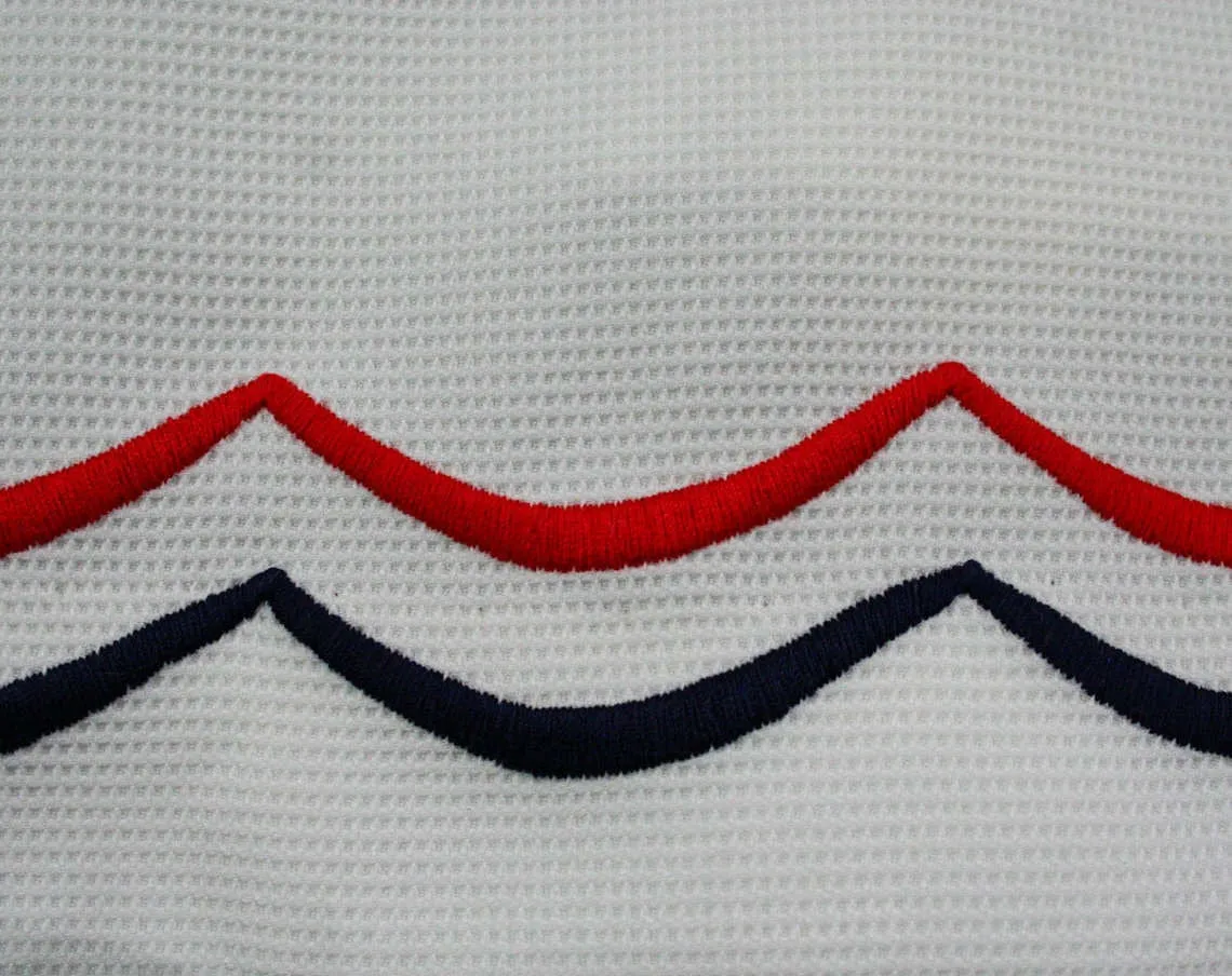 Size 10 Mod Mini Skirt - White Pique & Scalloped Embroidery - 60s Summer Sport Casual - Red Navy Blue Medium Preppy Deadstock - Waist 28